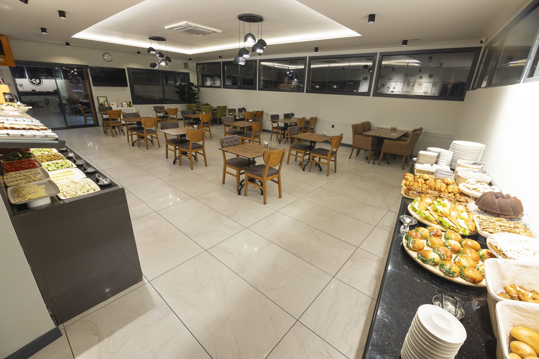 MATHOTEL Buca otel lobisi